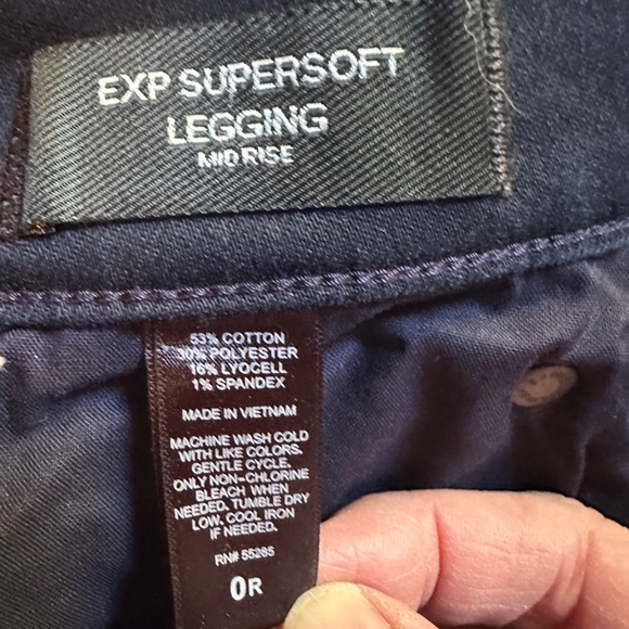 Express Jeans mid rise Supersoft leggings size 0 R - Picture 9 of 10